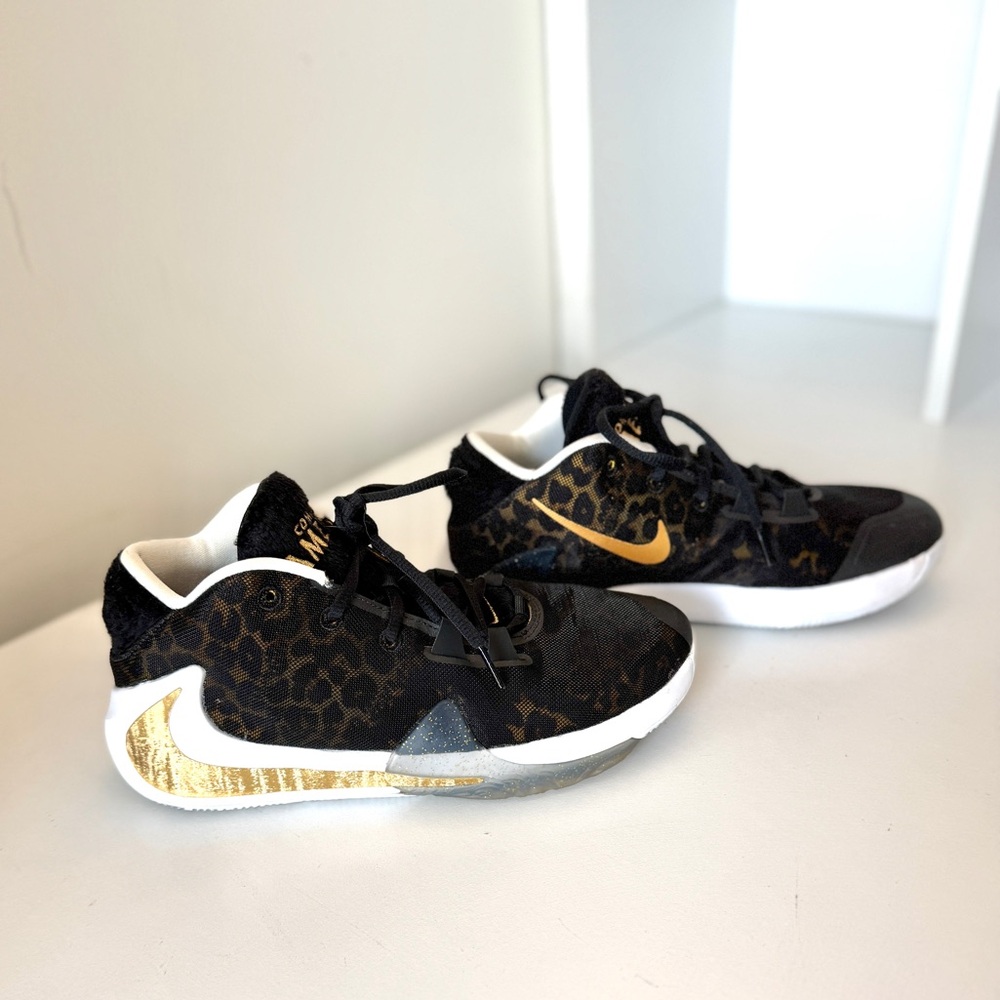 Nike Freak 1 GS Animal Print Coming to America - Picture 7 of 10
